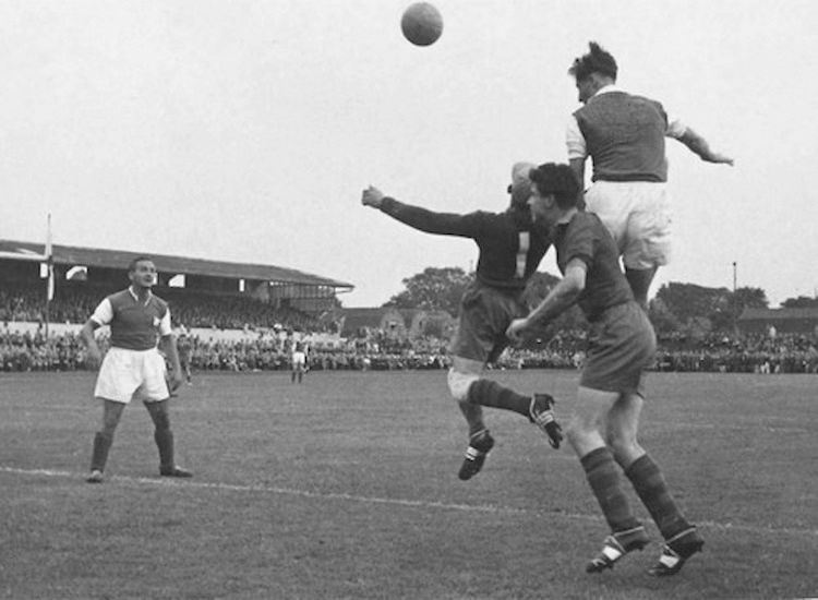 Professioneel voetbal in Nederland